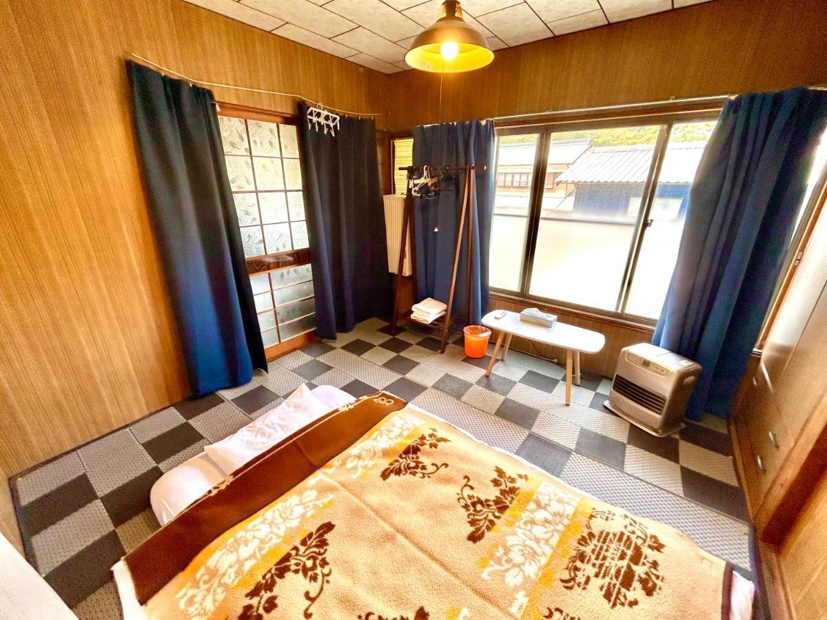 四国旅行のhub拠点 古民家ゲストハウス Heso Camp 三好市 外观 照片